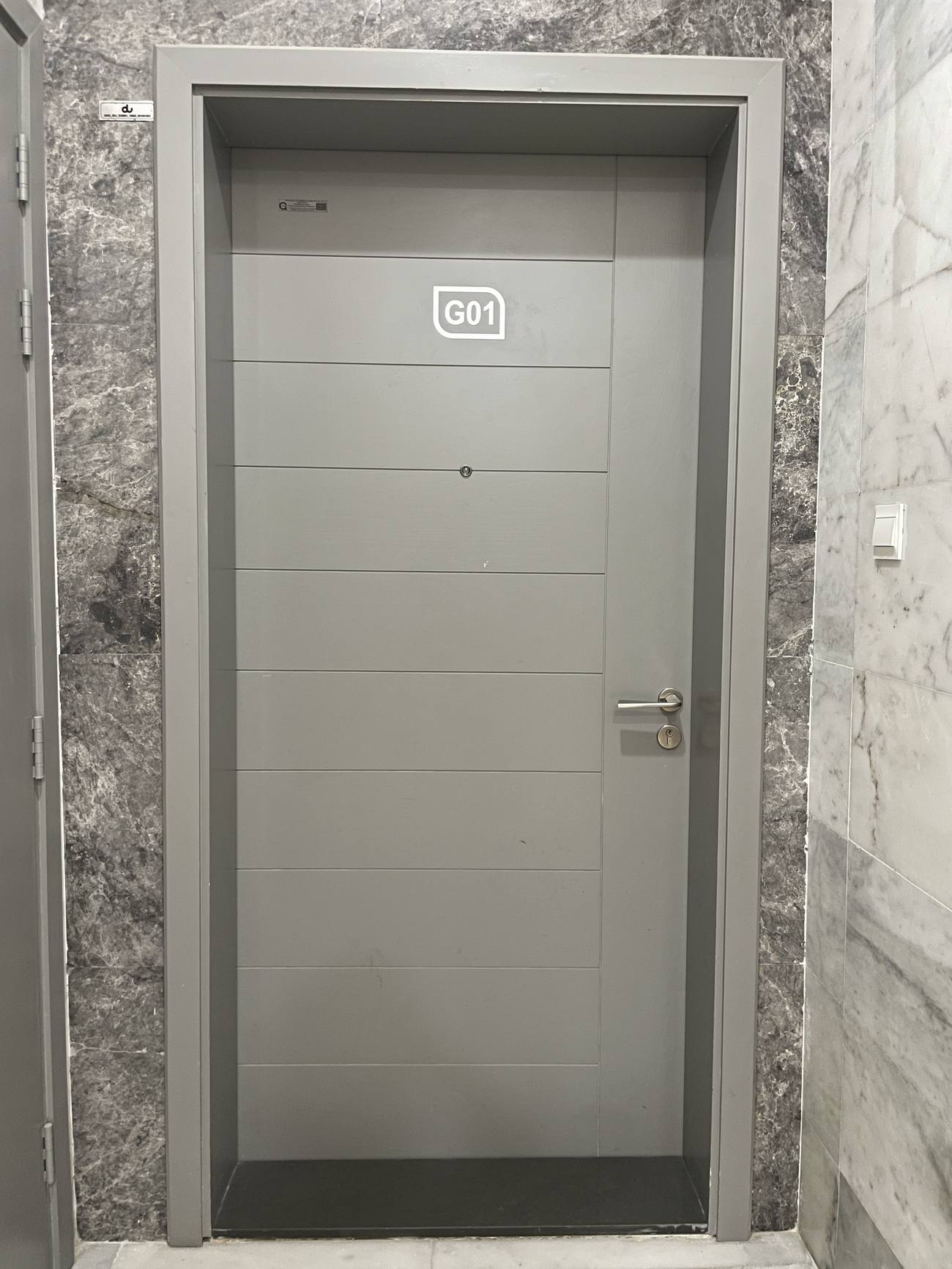 G01 Service Door